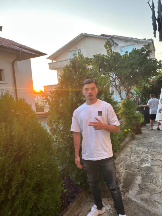 Kris Karashtranov