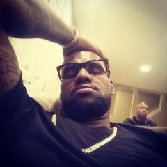Niks Gated