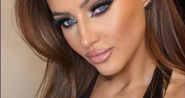 Makeup by Robyne Jamieson