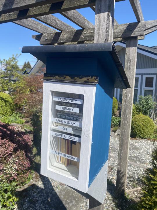 “The Holy Drive-Thru Library 😂📚”
