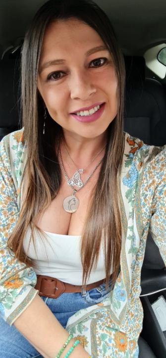 Vivi Escobar