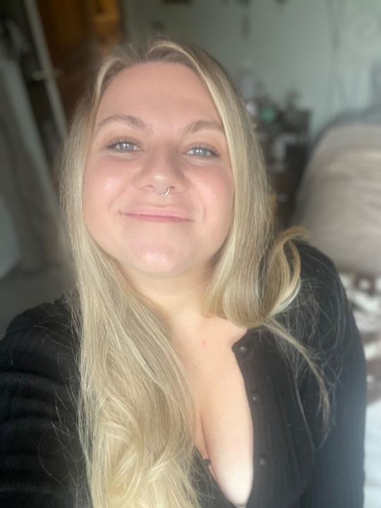 Lindsay Nieradka