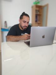 David Alvariño