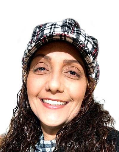 מעין זך- עובד