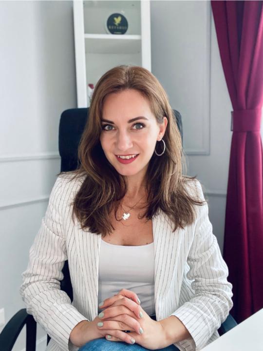 Cristina Echipa Theona Balan