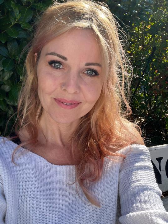 Claudia Wenzel