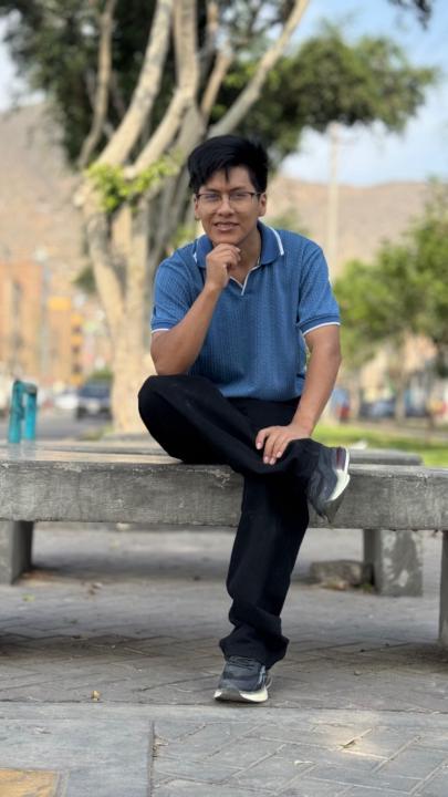 Alexander Flores