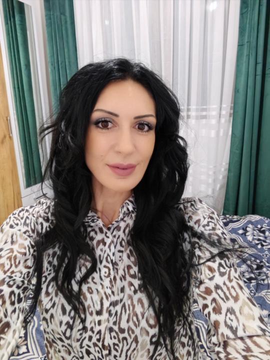 Камелия Детински