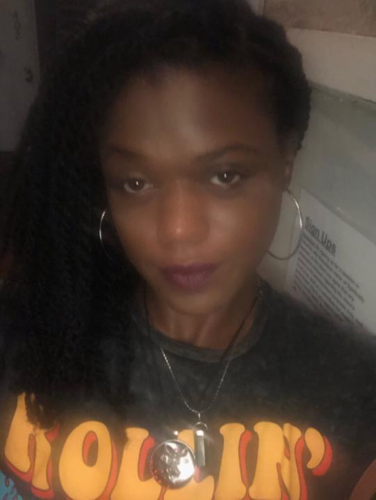 Chenell Ellis