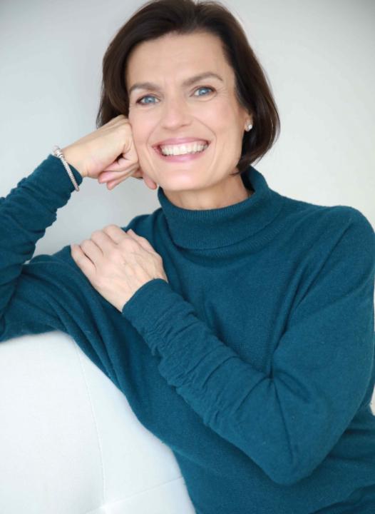 Therese Hoyle