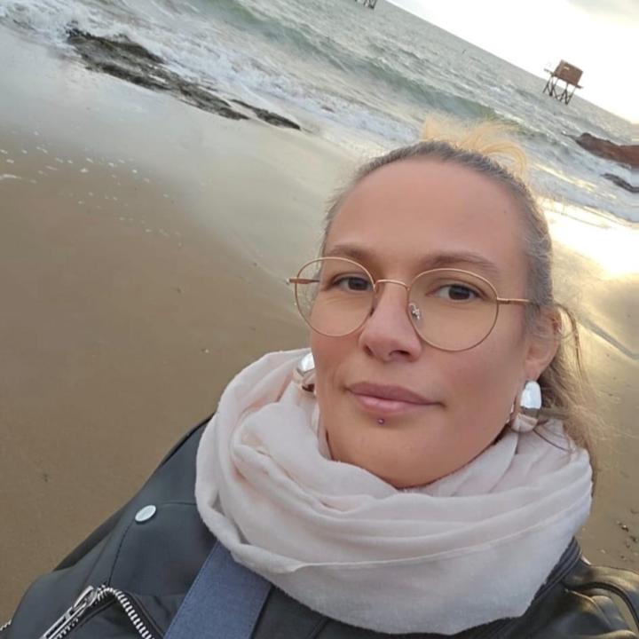 Claire Parois