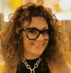 Olga maría Peña toca