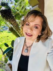 Norma J Hernandez