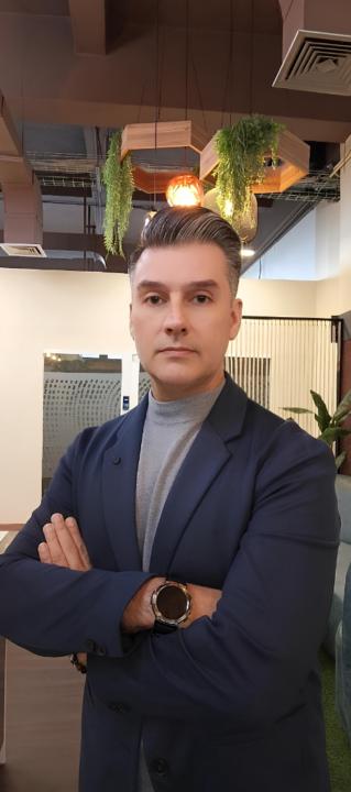 Jonathan Ovalley