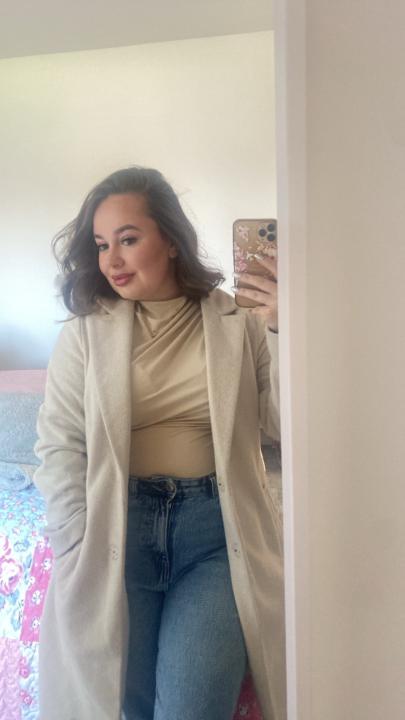 Chloe Luxton