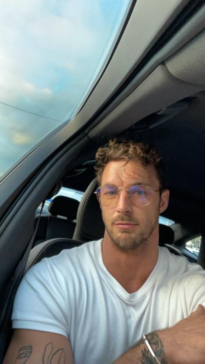 Jeff Looks