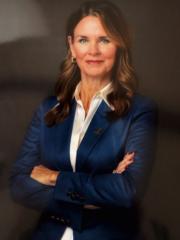 Leslie Larsen