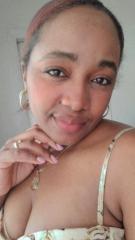 Yanela King