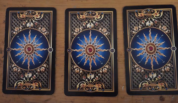 Tarot Thursday: Pick your card