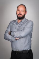 Γιάννης Μπράτης