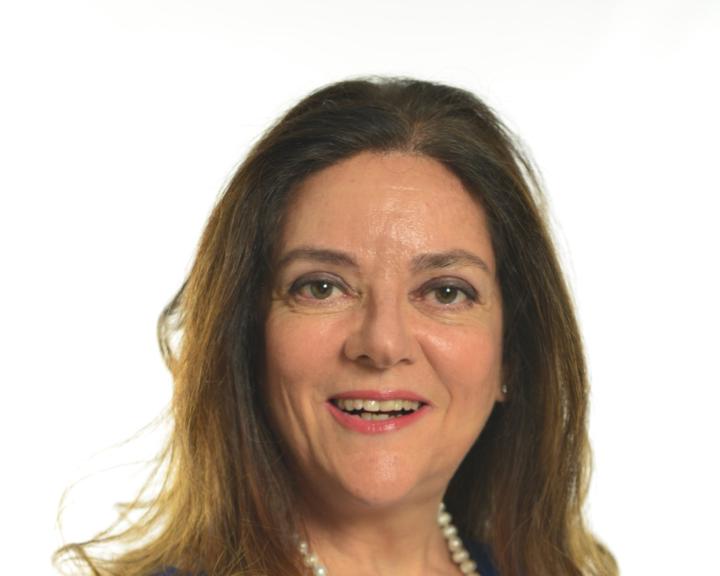 Maria Gloria Coach