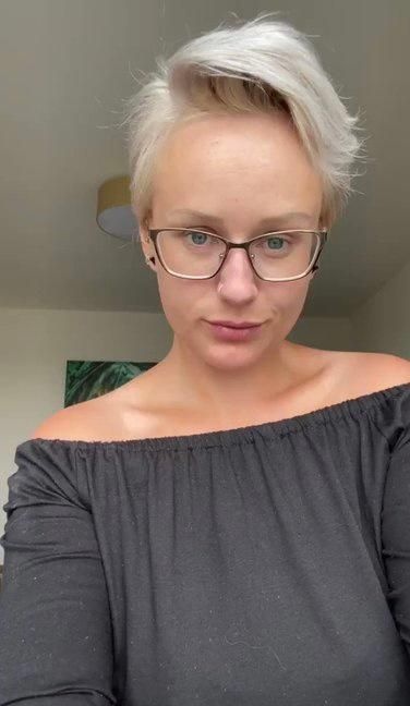 Holly Jones