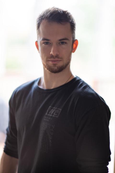 Elliott Tucker