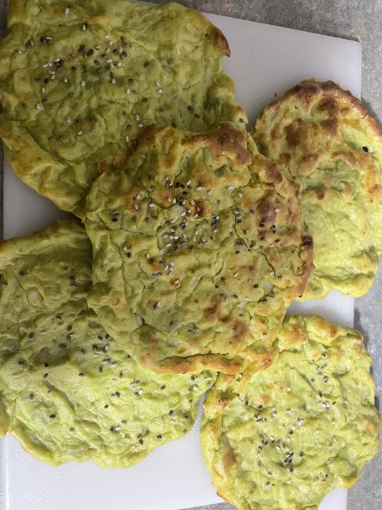 Avocado & cottage cheese flat bread