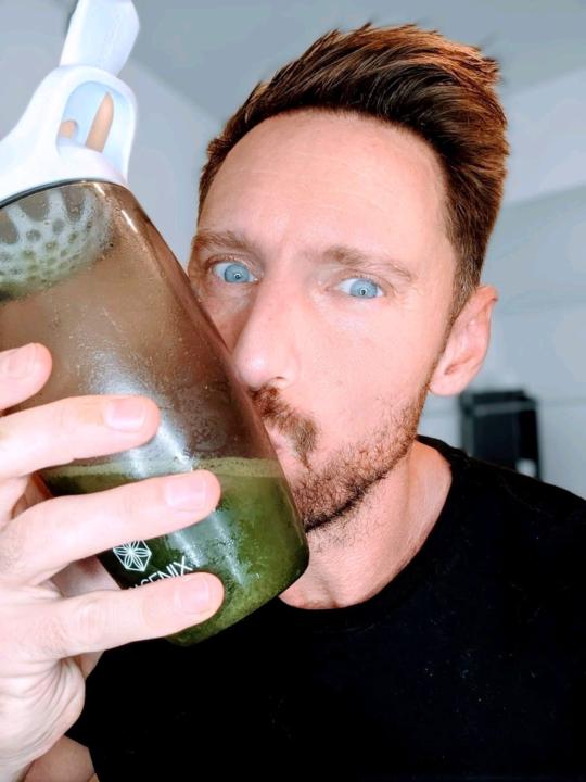 I drink greens for breakfast 🥦 Here's why!?!