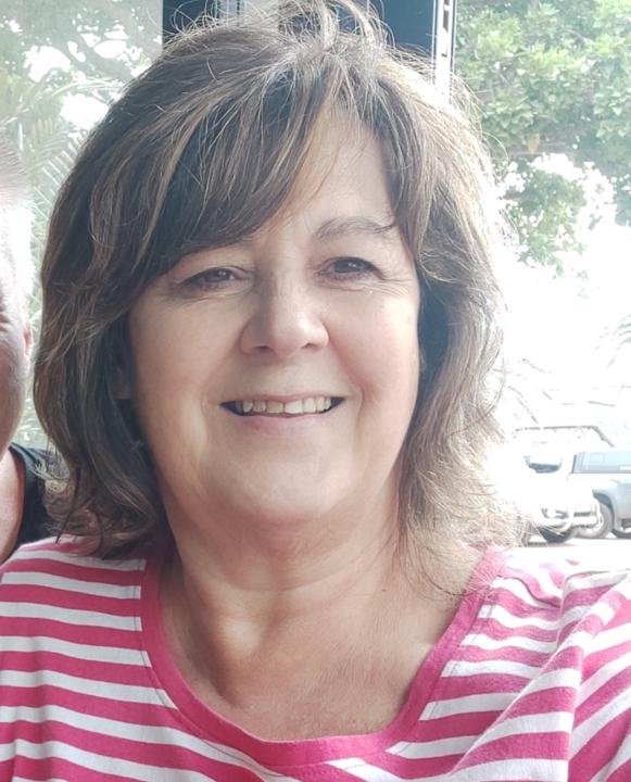Nelia Van Tonder