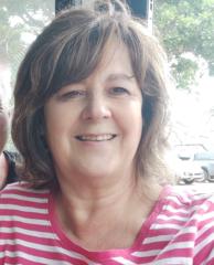 Nelia Van Tonder