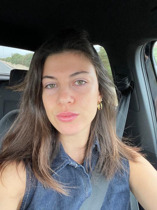 Laura Riera Van Schaik