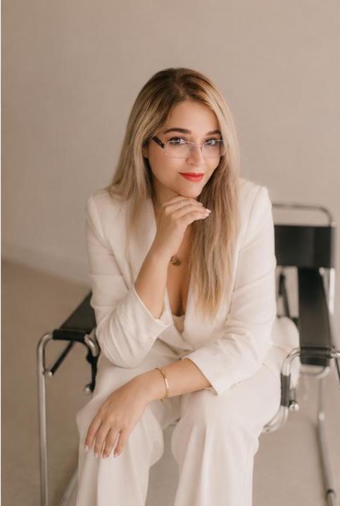 Amelia Mares