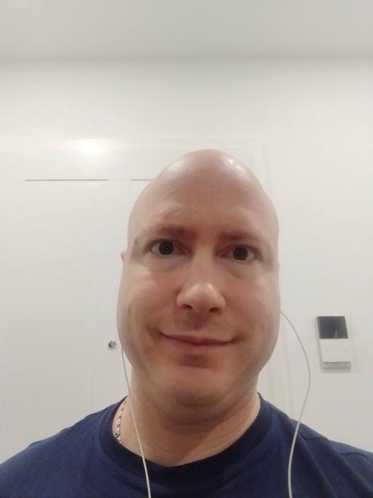 M M