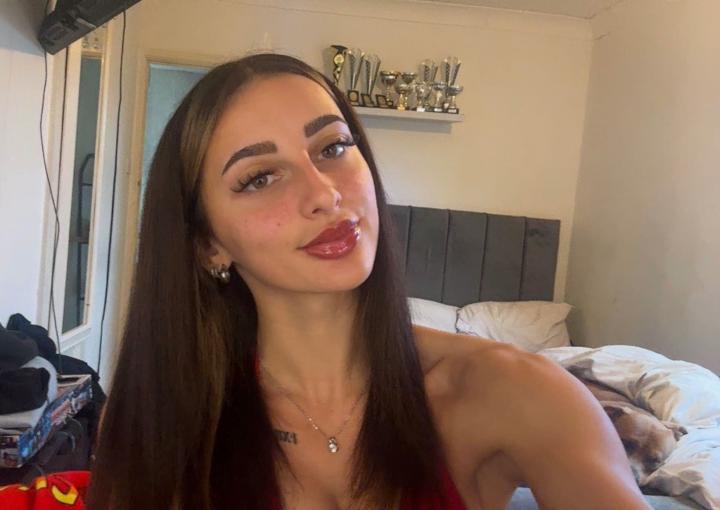 Caitlin English