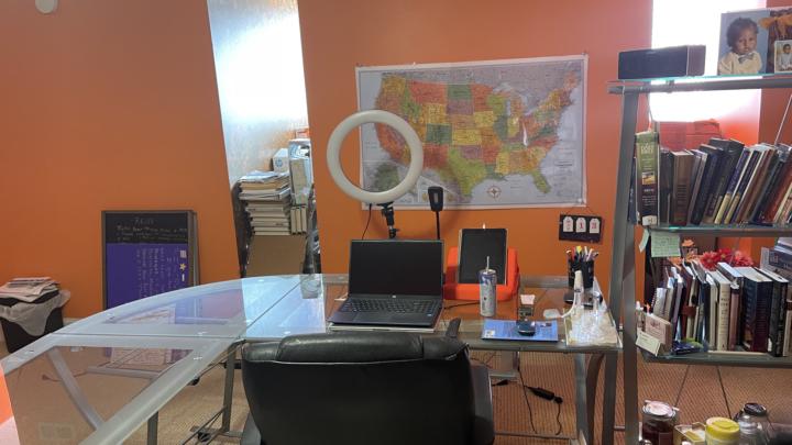 Welcome! Introduce yourself + share a pic of your workspace 🎉