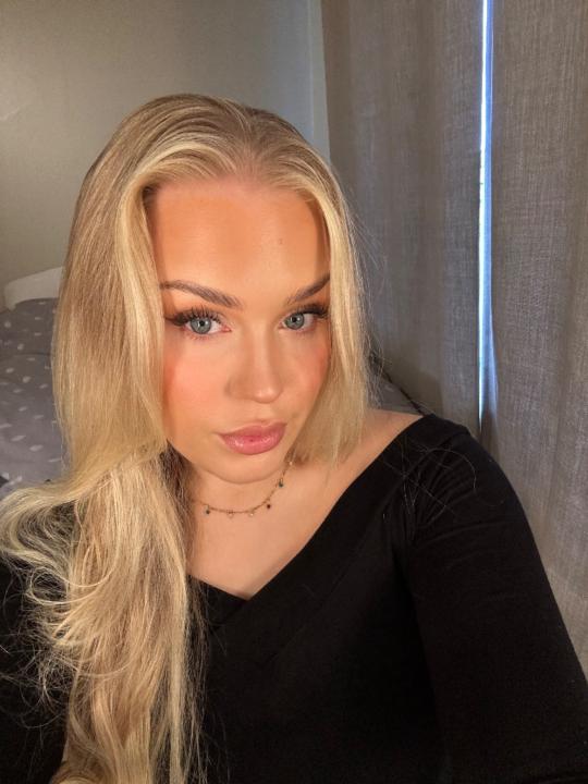 Alexandra Oline Holm