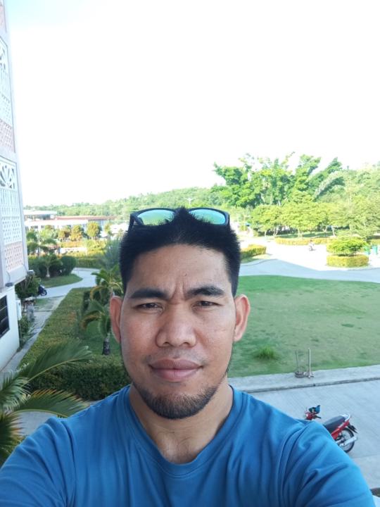 Esrom Avenido