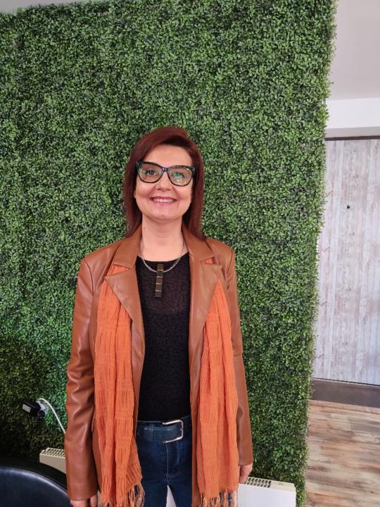 Весела Мирчева