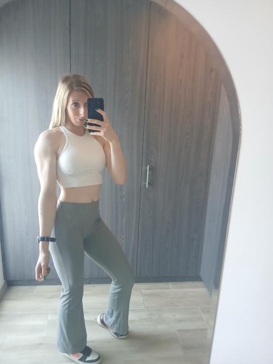 Yasmine Nuelant