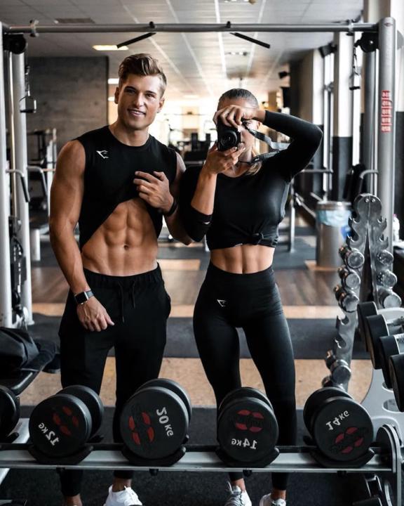 A CALORIE DEFICIT DOESN’T GUARANTEE A BODY YOU’LL LOVE 🔗