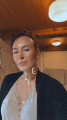 Anita V.