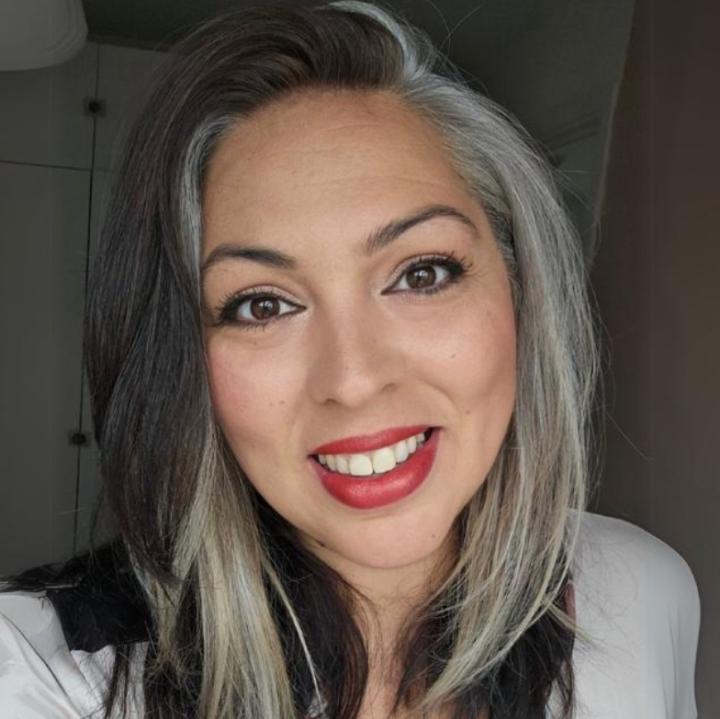 Paula T Curteanu