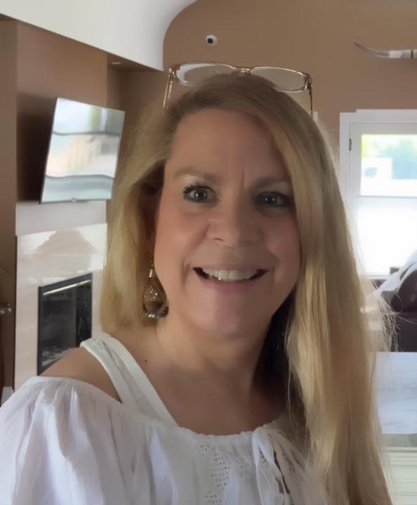 Lee Ann Kostro