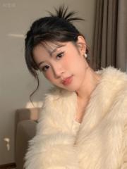 Chloe Lin