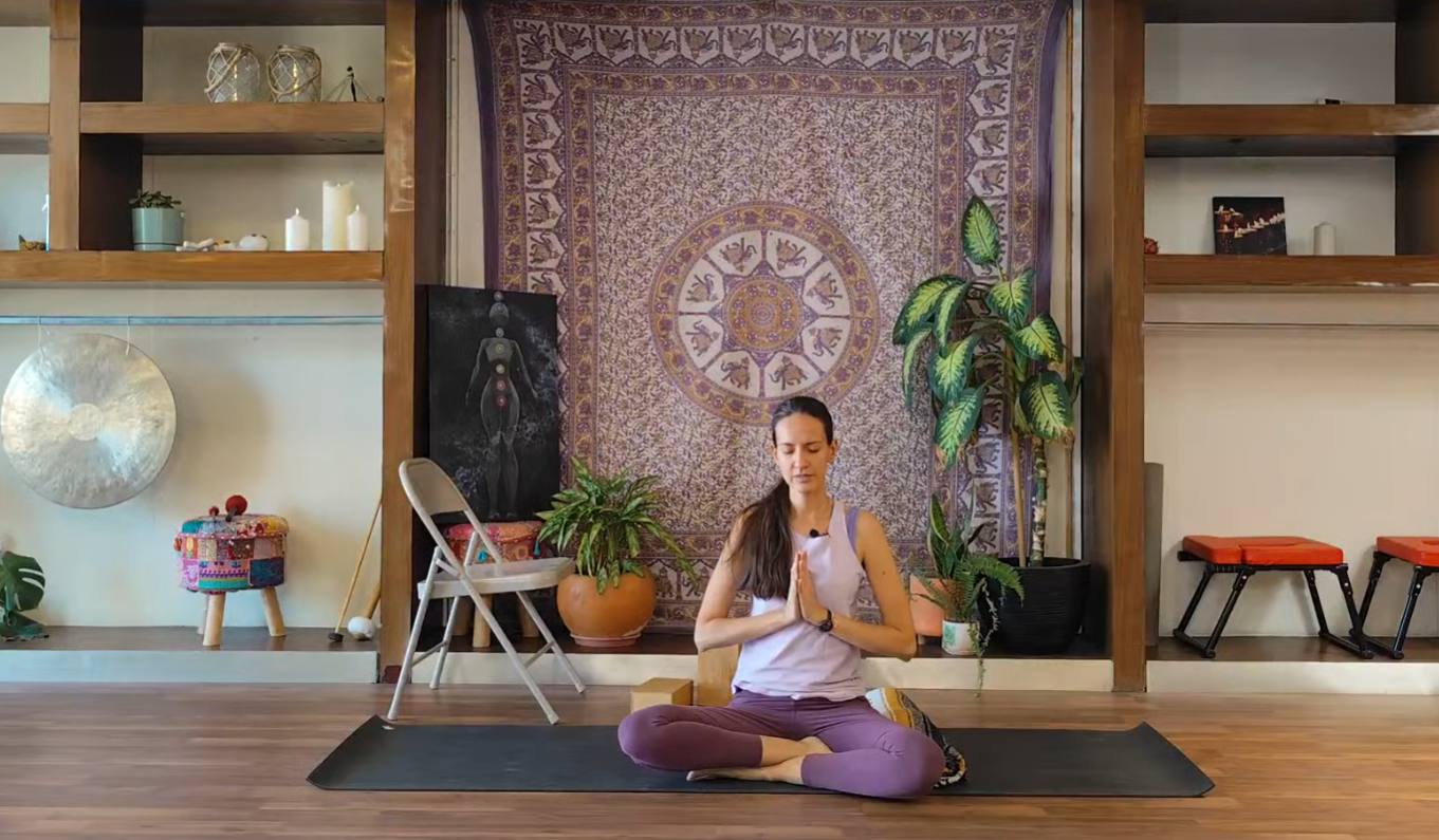 Yoga en Silla (GRATIS!)