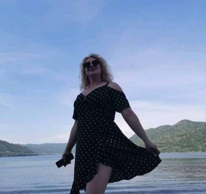 Melanie Scott