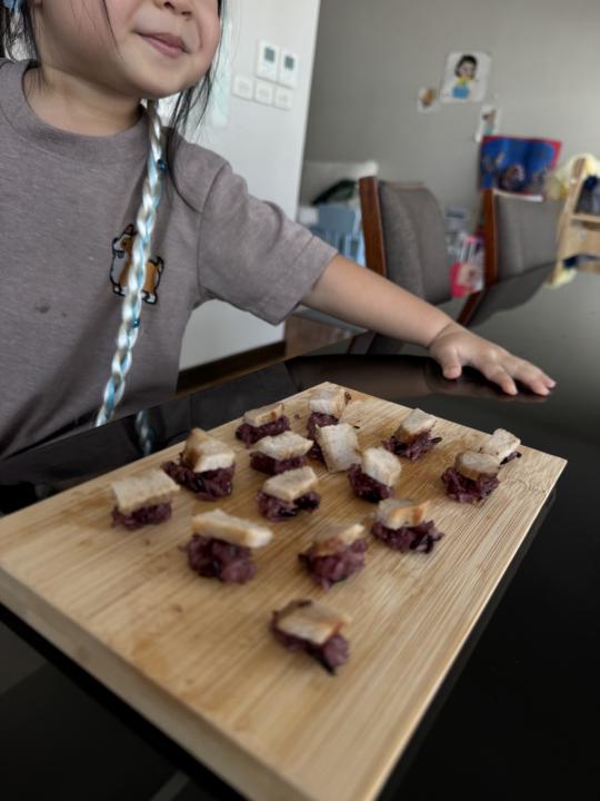 When your Thai toddler asks for sushi 🍣 😆