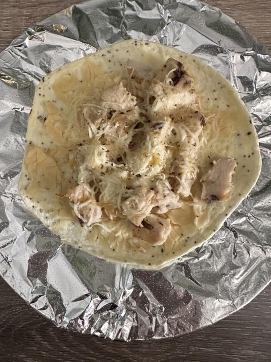 🌯🧀🔥 High-Protein Chicken Cheesy Egg Wrap