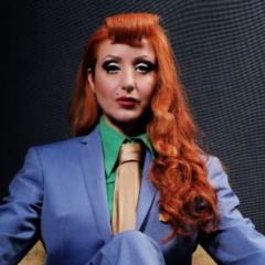 Domina V